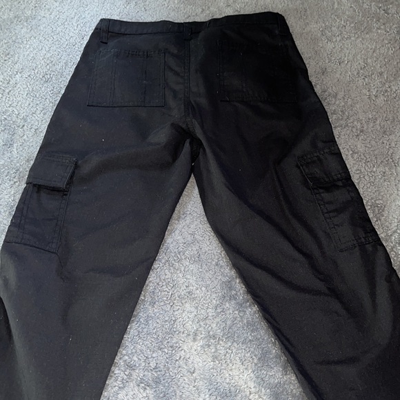 Boys Black Cargo Pants sz.20 - Picture 3 of 3